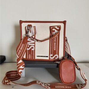 Steve Madden Crossbody square bag
